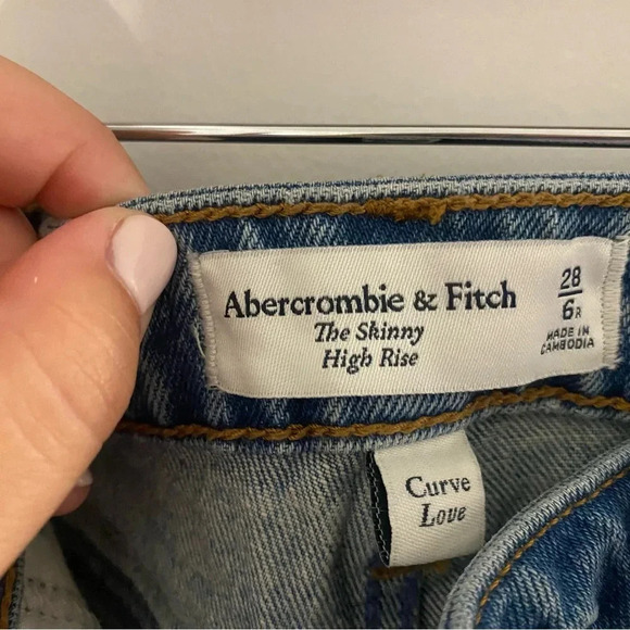 Abercrombie and fitch jeans - Picture 3 of 4